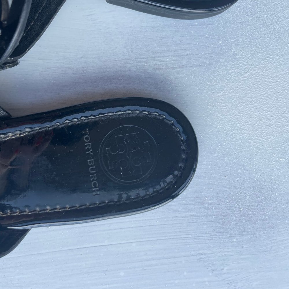 ❌SOLD❌Tory Burch Miller Patent Thong Sandal Flats - Picture 2 of 8
